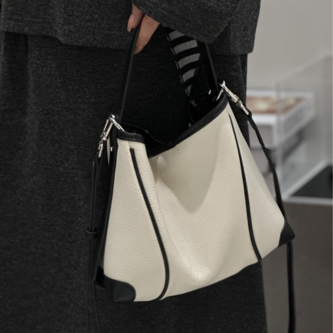 Unique Leather Work - Damska torebka crossbody z prawdziwej skóry