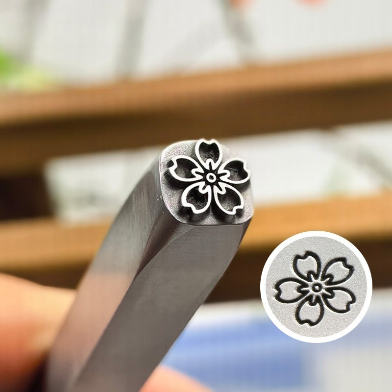 Narzędzie do stemplowania meta – Leatherwork Punching Tool recenzja i cena